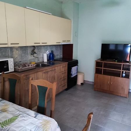 Apartmani Zdenka Vir Exterior foto