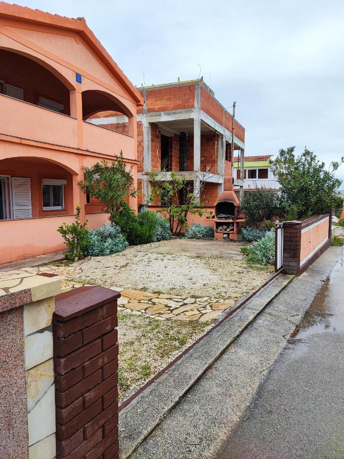 Apartmani Zdenka Vir Exterior foto