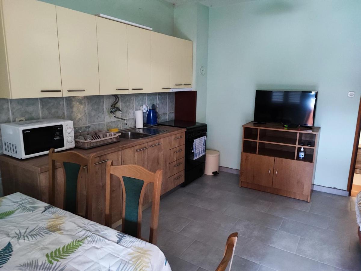 Apartmani Zdenka Vir Exterior foto