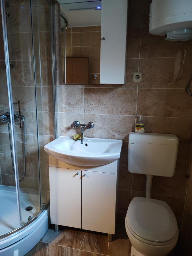 Apartmani Zdenka Vir Exterior foto